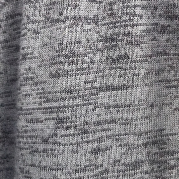 Two sweatshirts - Picture 3 of 6